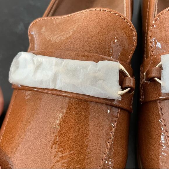 Naturalizer Mariana Chain Link Loafers Women’s Tan Patent Sz 7 - Picture 4 of 9